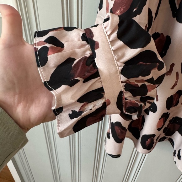ELOQUII NWT Tan Animal Printed Button Down Shirt with Ruffle Neck Plus Size 16 - Picture 4 of 13